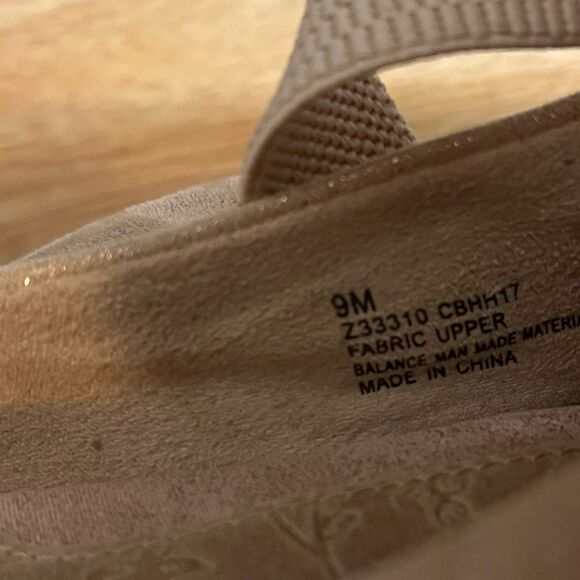 Boc Tan/Pink Shimmer Flats Size 9 - Picture 9 of 12